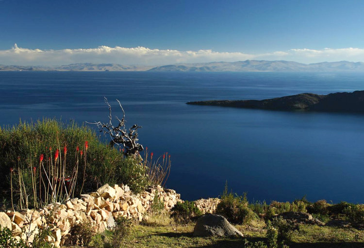 pohled na jezero Titicaca z Isla del Sol, Bolívie